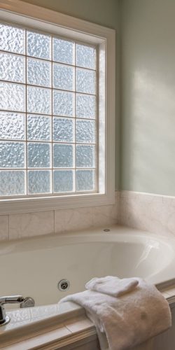 white-ceramic-bathtub-near-white-ceramic-bathtub-3288104